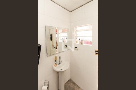 Casa à venda com 240m², 3 quartos e 2 vagasBanheiro de Serviço