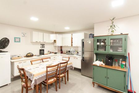 Casa à venda com 240m², 3 quartos e 2 vagasCozinha