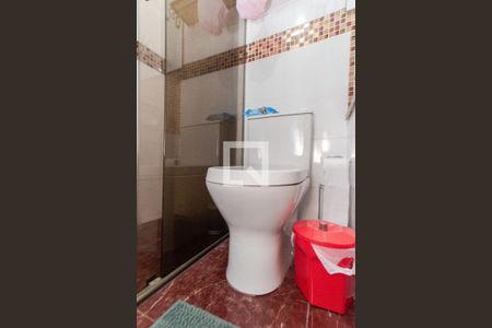 Casa à venda com 240m², 3 quartos e 2 vagasBanheiro da Suíte