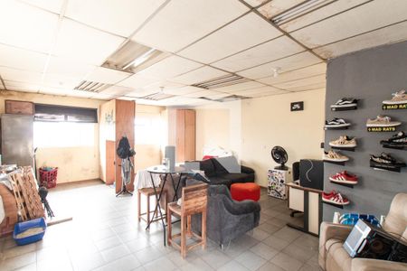 Casa à venda com 240m², 3 quartos e 2 vagasSalão