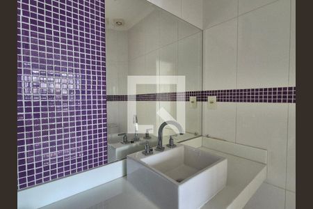 Apartamento à venda com 400m², 5 quartos e 3 vagasBanheiro da Suíte 4