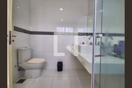 Apartamento à venda com 400m², 5 quartos e 3 vagasBanheiro da Suíte 1