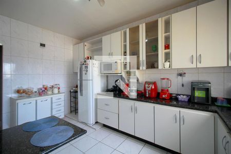 Casa à venda com 362m², 5 quartos e 2 vagasCozinha