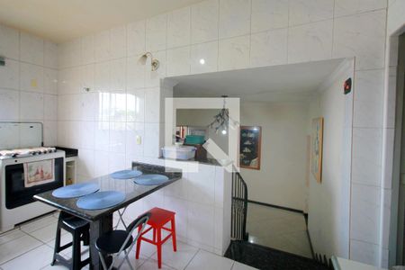 Casa à venda com 362m², 5 quartos e 2 vagasCozinha