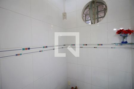 Casa à venda com 362m², 5 quartos e 2 vagasBanheiro 2