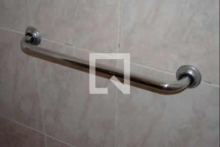 Casa à venda com 300m², 3 quartos e 4 vagasBanheiro Suíte 2