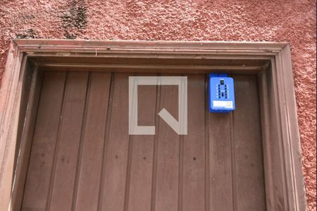 Casa à venda com 300m², 3 quartos e 4 vagasLockbox instalado