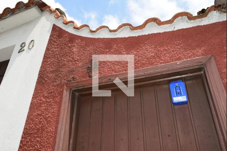 Casa à venda com 300m², 3 quartos e 4 vagasLockbox instalado