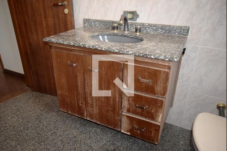 Casa à venda com 300m², 3 quartos e 4 vagasBanheiro Suíte 3