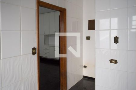 Casa à venda com 300m², 3 quartos e 4 vagasÁrea de Serviço