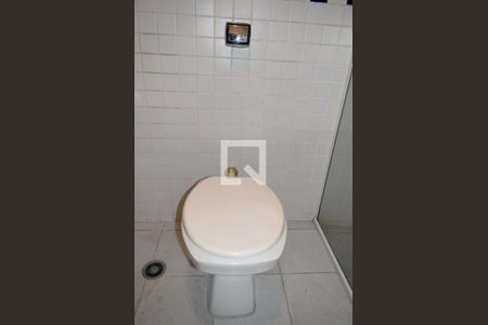 Casa à venda com 300m², 3 quartos e 4 vagasBanheiro Suíte 1