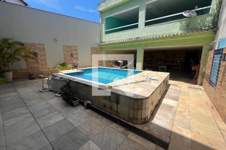 Casa para alugar com 1100m², 8 quartos e 3 vagas Casa para alugar com 1100m², 8 quartos e 3 vagasPiscina