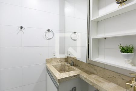 Apartamento à venda com 32m², 2 quartos e sem vaga Apartamento à venda com 32m², 2 quartos e sem vagaBanheiro