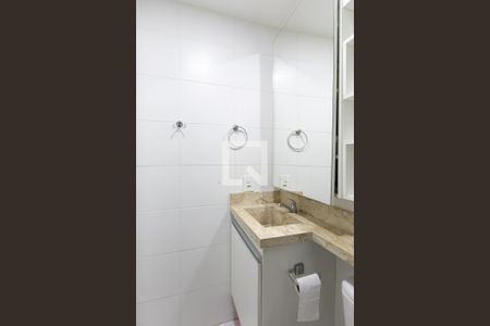 Apartamento à venda com 32m², 2 quartos e sem vaga Apartamento à venda com 32m², 2 quartos e sem vagaBanheiro