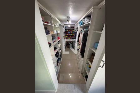 Casa à venda com 160m², 3 quartos e 1 vaga Casa à venda com 160m², 3 quartos e 1 vagaCloset