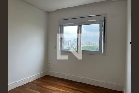 Apartamento à venda com 242m², 4 quartos e 3 vagas Apartamento à venda com 242m², 4 quartos e 3 vagasQuarto 1