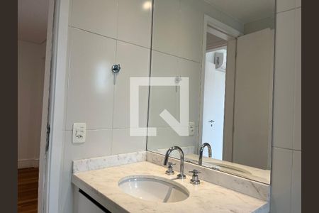 Apartamento à venda com 242m², 4 quartos e 3 vagas Apartamento à venda com 242m², 4 quartos e 3 vagasBanheiro