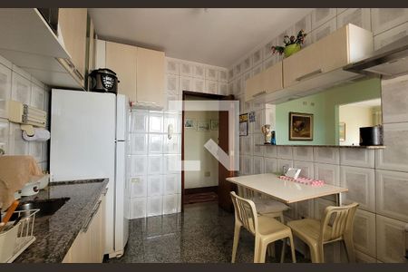 Apartamento à venda com 82m², 2 quartos e 2 vagasCozinha