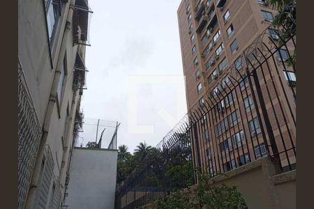 Apartamento à venda com 74m², 2 quartos e sem vaga