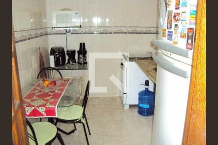 Casa à venda com 136m², 4 quartos e 1 vaga
