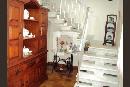 Casa à venda com 136m², 4 quartos e 1 vaga