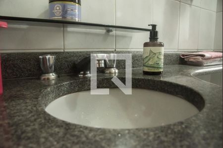 Apartamento à venda com 102m², 3 quartos e 2 vagasBanheiro