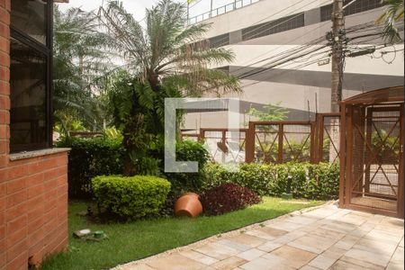 Apartamento à venda com 102m², 3 quartos e 2 vagasEntrada