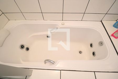 Casa à venda com 140m², 2 quartos e 2 vagasBanheiro Quarto 1 suíte