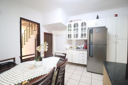 Casa à venda com 140m², 2 quartos e 2 vagasCozinha