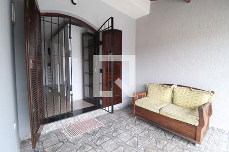 Casa à venda com 140m², 2 quartos e 2 vagasVaranda Quarto 1 suíte