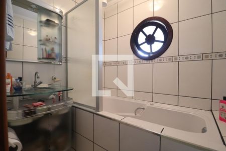 Casa à venda com 140m², 2 quartos e 2 vagasBanheiro Quarto 1 suíte