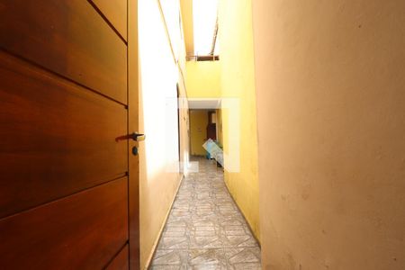 Casa à venda com 140m², 2 quartos e 2 vagasCorredor Lateral