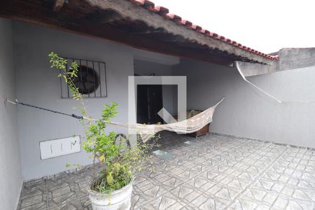 Casa à venda com 140m², 2 quartos e 2 vagasVaranda Quarto 1 suíte