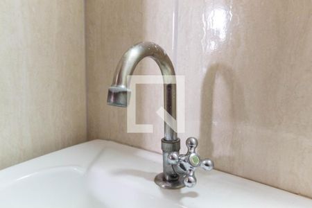 Casa de condomínio à venda com 65m², 3 quartos e 1 vaga Casa de condomínio à venda com 65m², 3 quartos e 1 vagaBanheiro - torneira