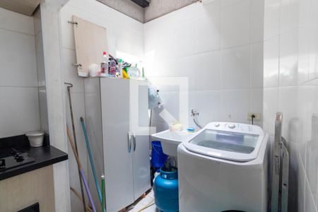 Casa de condomínio à venda com 65m², 3 quartos e 1 vaga Casa de condomínio à venda com 65m², 3 quartos e 1 vagaLavanderia