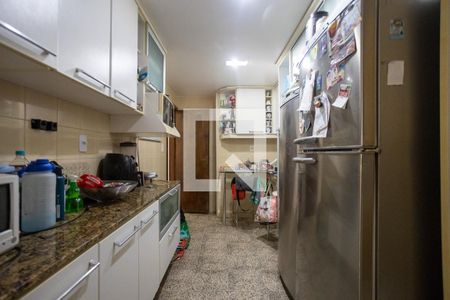 Apartamento à venda com 124m², 3 quartos e 2 vagas Apartamento à venda com 124m², 3 quartos e 2 vagasCozinha