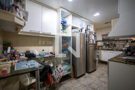 Apartamento à venda com 124m², 3 quartos e 2 vagas Apartamento à venda com 124m², 3 quartos e 2 vagasCozinha