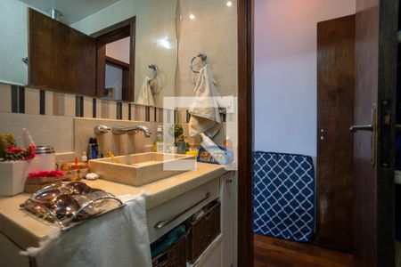 Apartamento à venda com 124m², 3 quartos e 2 vagas Apartamento à venda com 124m², 3 quartos e 2 vagasBanheiro Suite