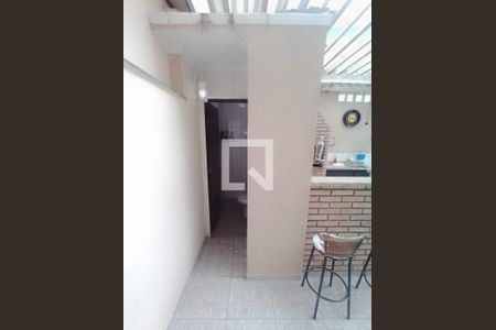 Casa à venda com 192m², 4 quartos e 4 vagas Casa à venda com 192m², 4 quartos e 4 vagasFoto 03