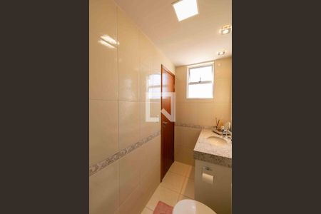 Apartamento à venda com 64m², 2 quartos e 2 vagas Apartamento à venda com 64m², 2 quartos e 2 vagasBanheiro da Suíte