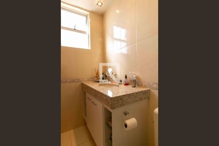 Apartamento à venda com 64m², 2 quartos e 2 vagas Apartamento à venda com 64m², 2 quartos e 2 vagasBanheiro da Suíte