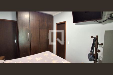 Apartamento à venda com 124m², 3 quartos e 3 vagas Apartamento à venda com 124m², 3 quartos e 3 vagasQuarto 2