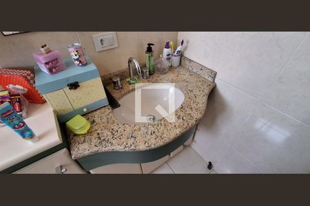 Apartamento à venda com 124m², 3 quartos e 3 vagas Apartamento à venda com 124m², 3 quartos e 3 vagasBanheiro