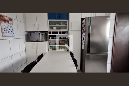 Apartamento à venda com 124m², 3 quartos e 3 vagas Apartamento à venda com 124m², 3 quartos e 3 vagasCozinha