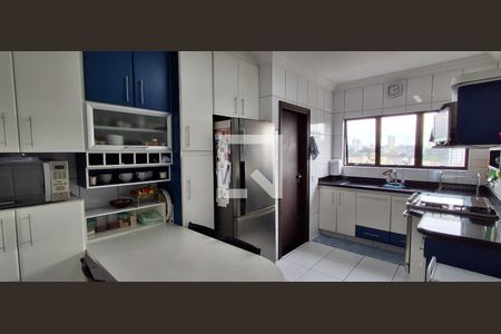 Apartamento à venda com 124m², 3 quartos e 3 vagas Apartamento à venda com 124m², 3 quartos e 3 vagasCozinha