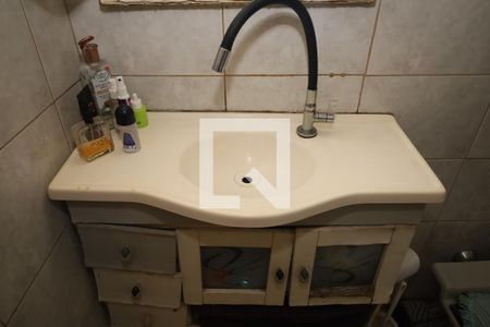 Casa à venda com 175m², 3 quartos e 2 vagasBanheiro