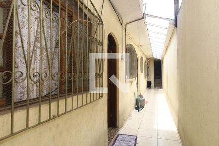 Casa à venda com 175m², 3 quartos e 2 vagasCorredor lateral