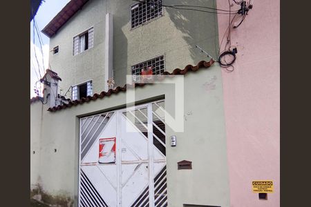 Casa à venda com 197m², 3 quartos e 2 vagasFachada