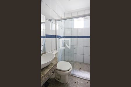 Casa à venda com 197m², 3 quartos e 2 vagasBanheiro