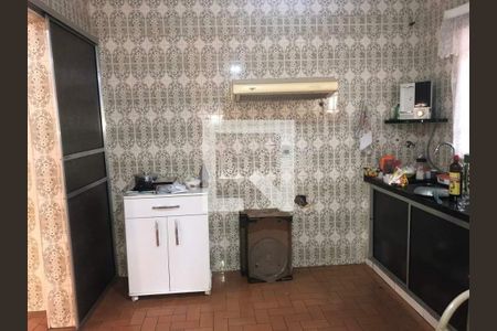 Casa à venda com 209m², 3 quartos e 2 vagas